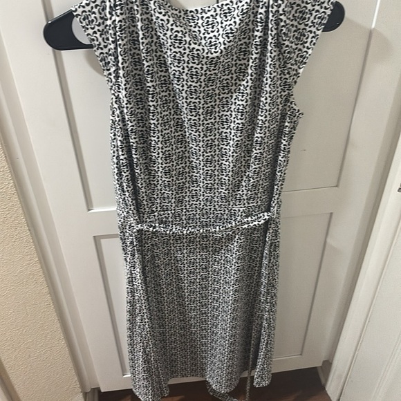 Loft Petites Dress - Picture 3 of 3